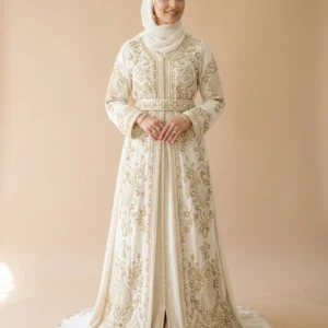 Caftan de mariage blanc cassé brodé